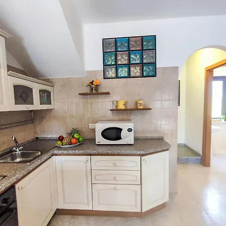 Remo By Interhome Tanaunella